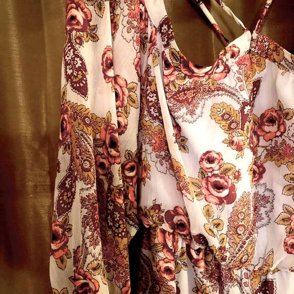 Wayf 🔸 Low-shoulder 🔸 Halter dress 🔸 Size L - Picture 3 of 8